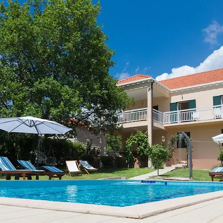 Petra Villa