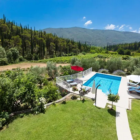 Petra Villa *