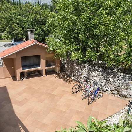 Petra Villa *